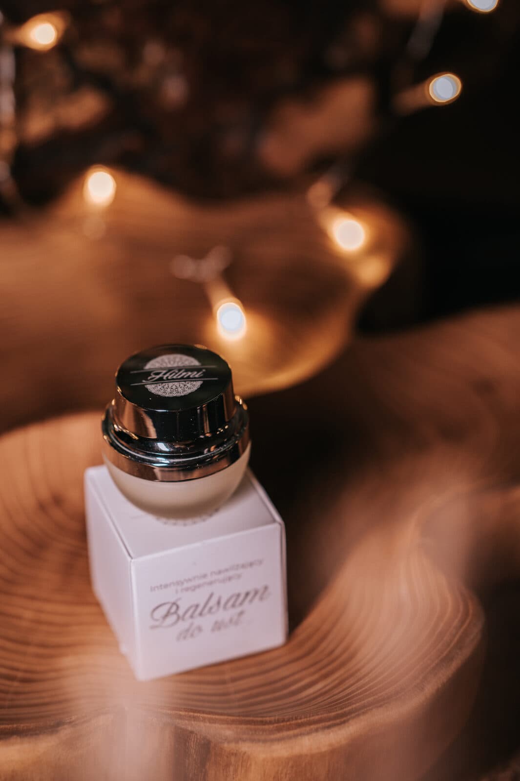 Balsam do ust nawilżający i regenerujący — zdjęcie 2