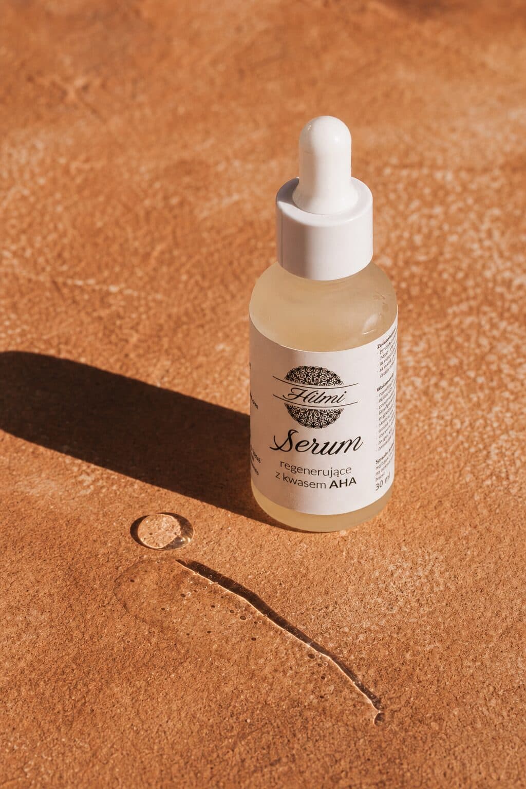 Serum regenerujące z kwasem AHA — zdjęcie 3